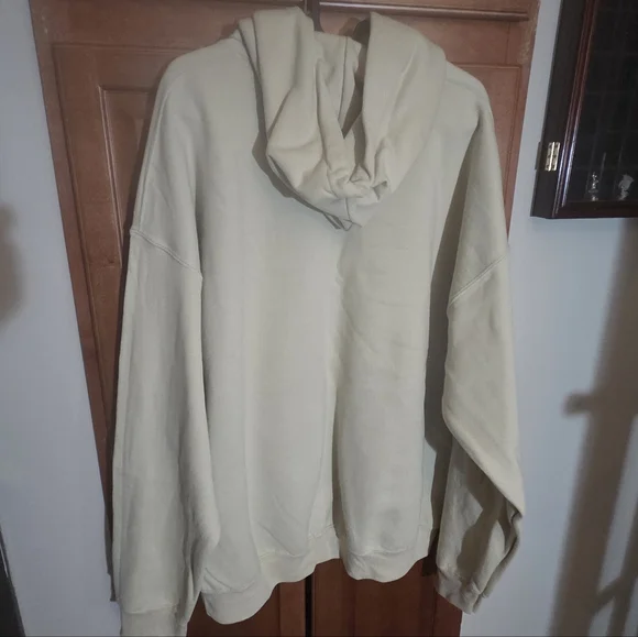 Winnie The Pooh Fall Hoodie - Picture 3 of 4